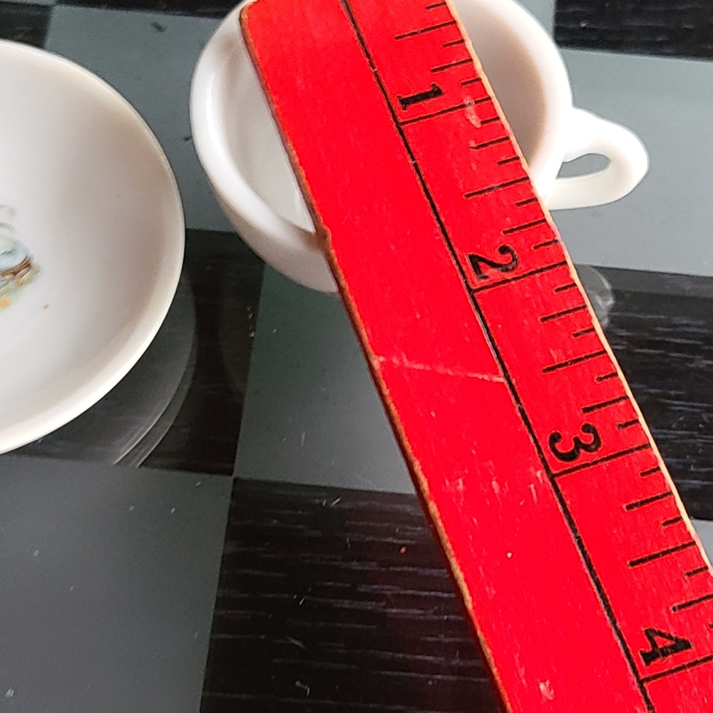 Mini tea cup & saucer Made In Japan - Picture 4 of 10